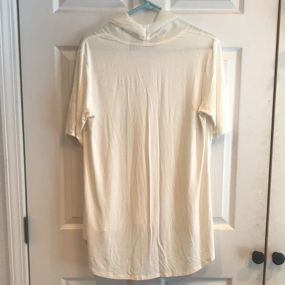 H by Halston brand size M pullover short sleeve top- longer in back - Picture 5 of 5